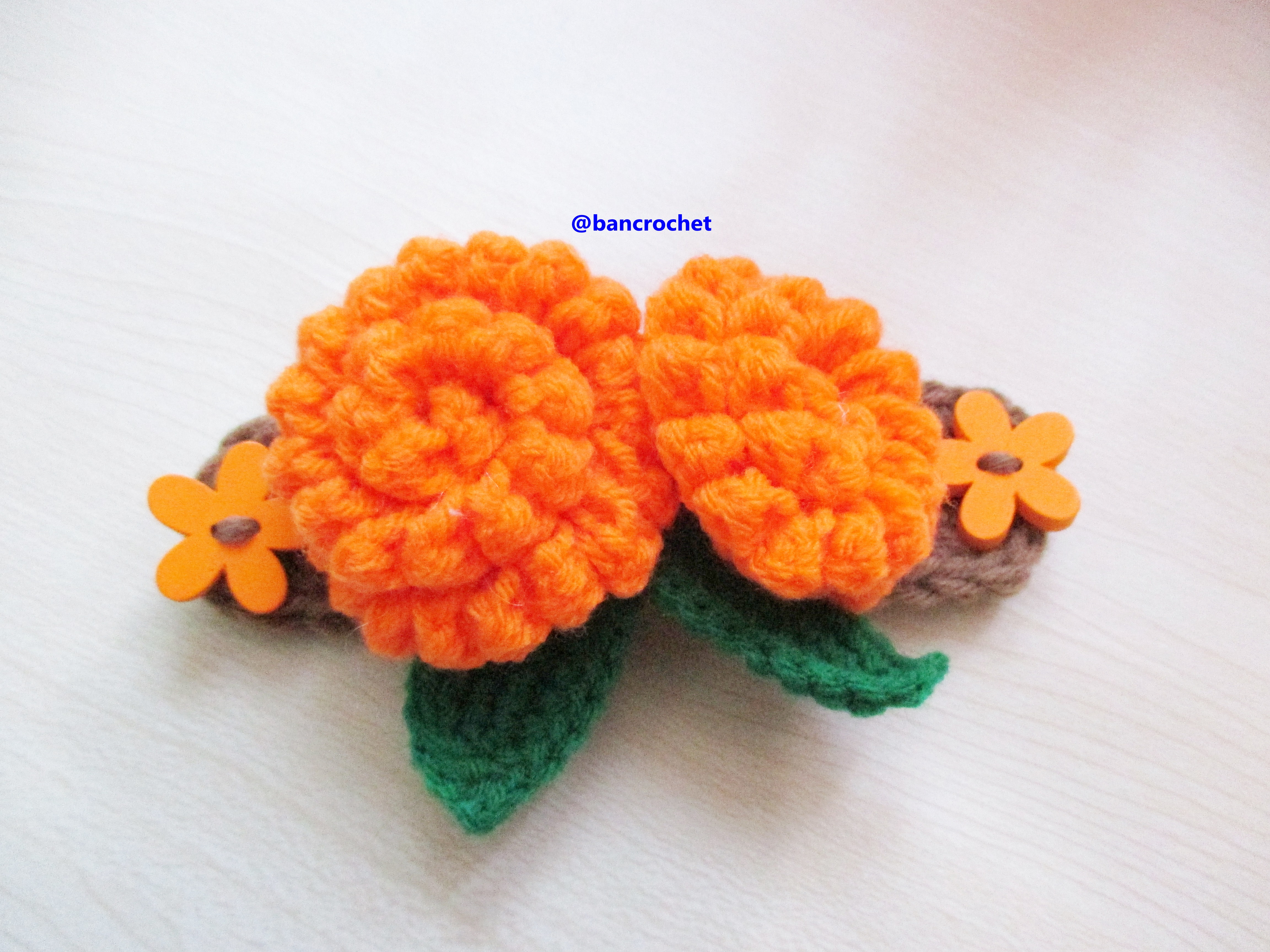 Bancrochet ที่คล้องสายหน้ากากอนามัย หรือหน้ากากผ้าถักโครเชต์ ไม่เจ็บหลังหู mask mates crochet หลากสี 3.5 นิ้ว