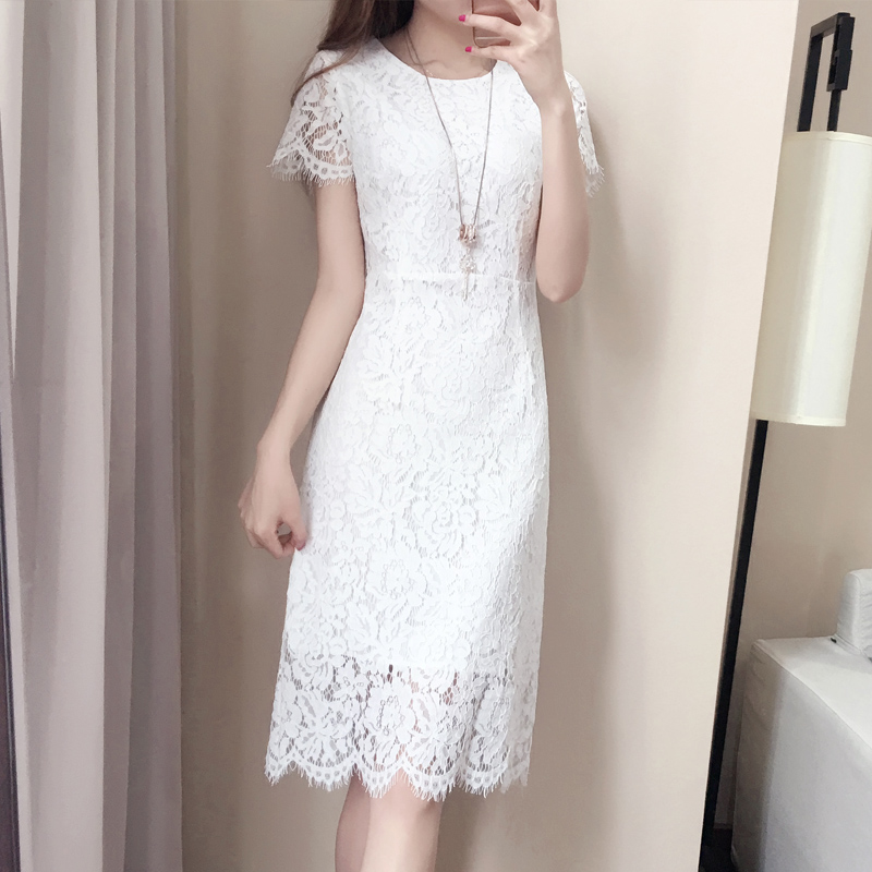 Dress4495 เดรสลูกไม้ทรงเข้ารูป ซิปหลังใส่ง่าย มีซับในอย่างดีทั้งชุด ผ้าลูกไม้คอตตอนเนื้อดีหนาสวย งานดีทรงดีลายสวย เรียบหรูดูแพงสุด ใส่ทำงาน/ใส่ออกงานได้