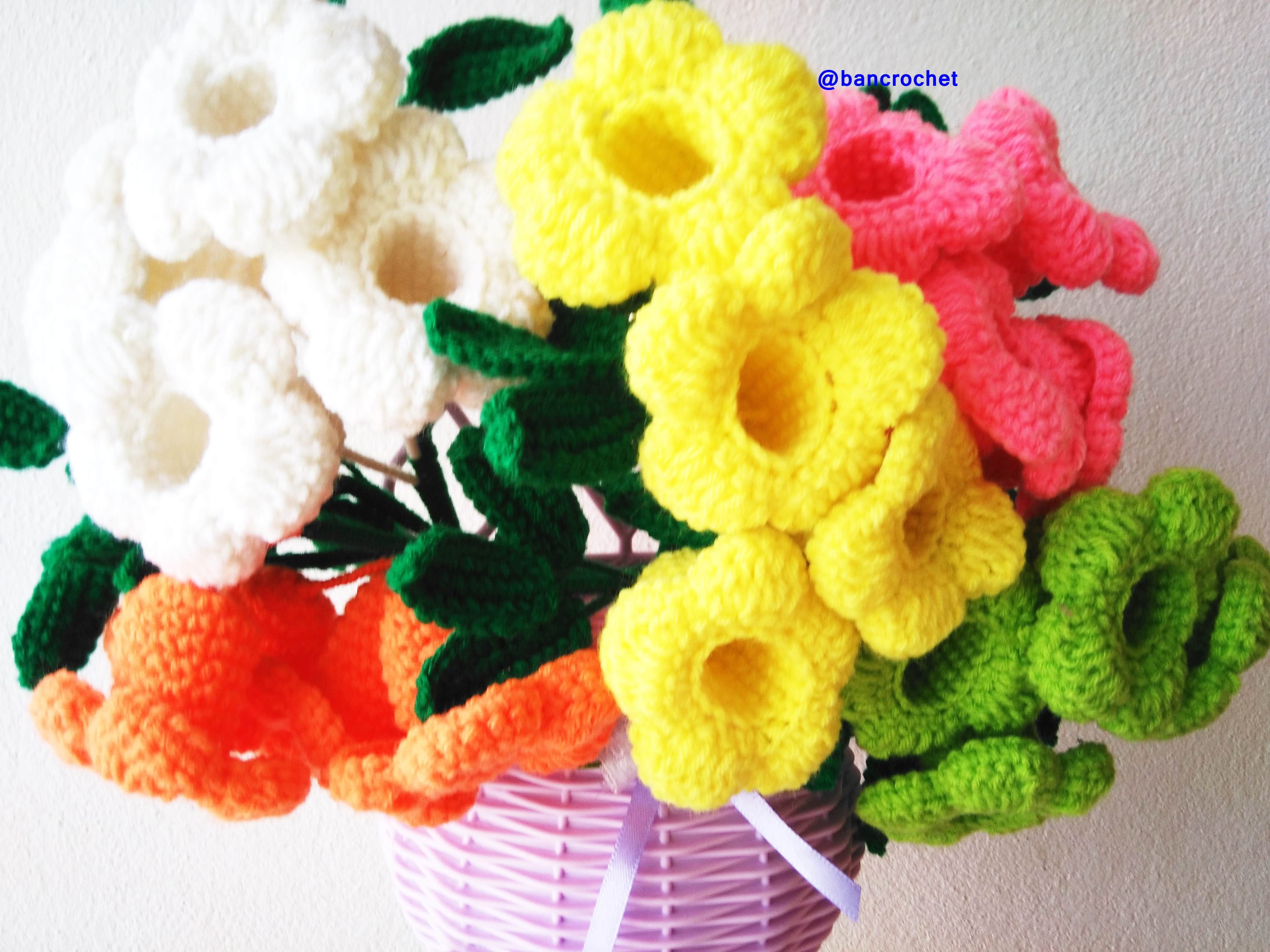 Bancrochet แจกันช่อดอกไม้แขวน crochet flowers vase hanger หลากสี 8 นิ้ว