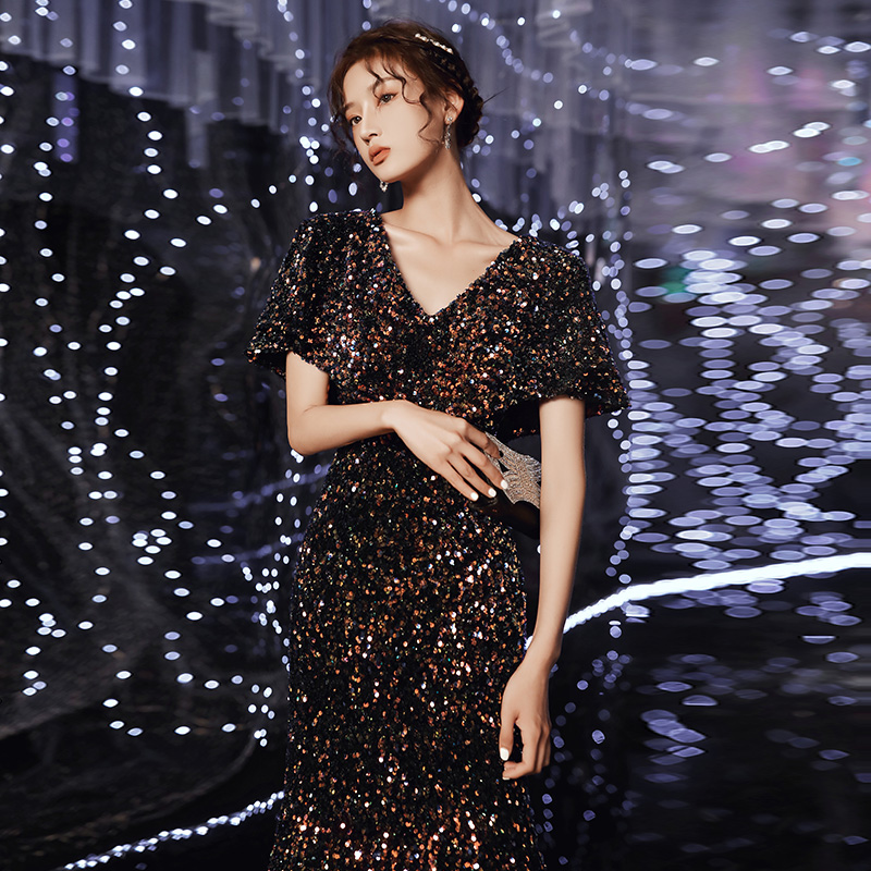 ชุดราตรี ชุดราตรีสวยหรู แบบ ทันสมัย Evening dress