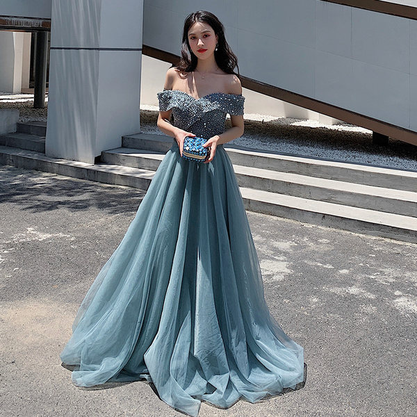 ชุดราตรี ชุดราตรีสวยหรู แบบ ทันสมัย Evening dress