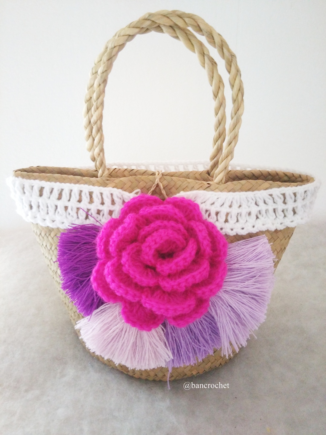 กระเป๋าสานกระจูดประดับดอกไม้ grajood basket weave bags ธรรมชาติ 7*10*7*12 นิ้ว