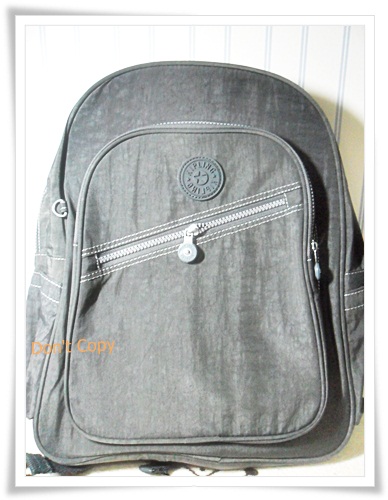 กระเป๋า notebook สะพายหลัง สีเทา KP007