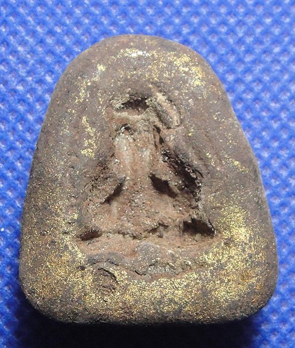 พระปิดตาเนื้อผงผสมว่าน