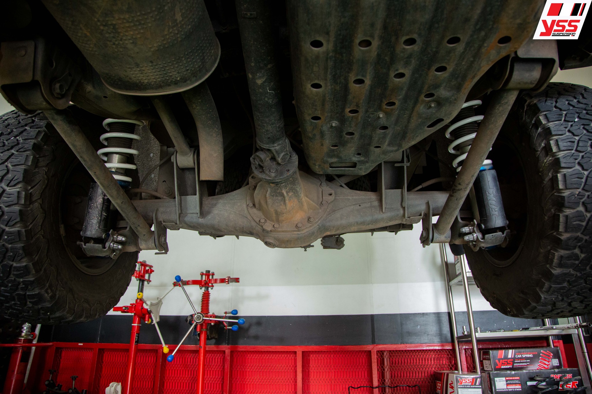 สปริงรถยนต์ YSS สำหรับรถ Ford Raptor ปี 19-21