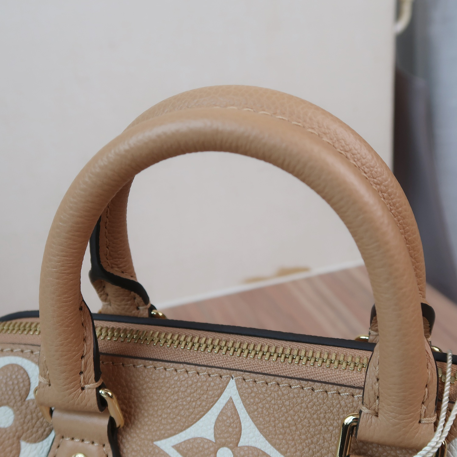 Louis Vuitton Arizona/Creme Monogram Empreinte Speedy Bandouliere 20(ใบParagon 7วัน)