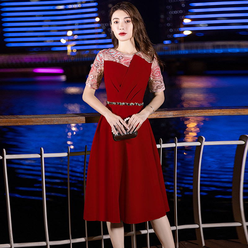 ชุดราตรี ชุดราตรีสวยหรู แบบ ทันสมัย Evening dress