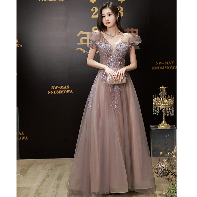 ชุดราตรี ชุดราตรีสวยหรู แบบ ทันสมัย Evening dress