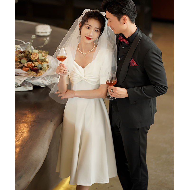 ชุดราตรี ชุดราตรีสวยหรู แบบ ทันสมัย Evening dress