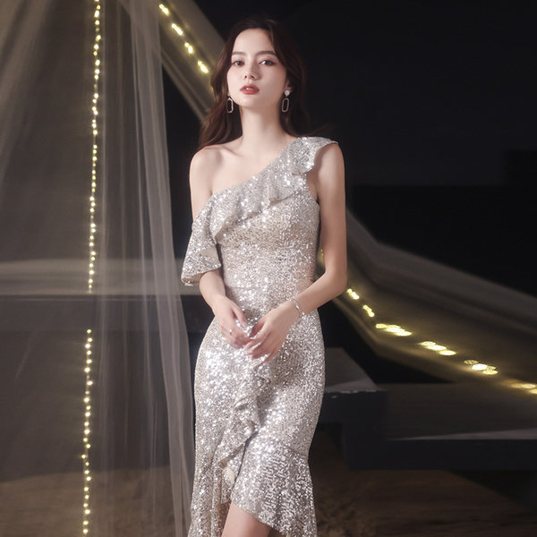 ชุดราตรี ชุดราตรีสวยหรู แบบ ทันสมัย Evening dress