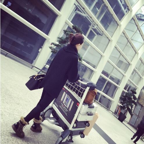 เสื้อไหมพรมคอเต่า ตัวโคล่ง สีดำ ยืดได้เยอะ ใส่เดี่ยวไหรือใส่โค้ทคลุมก็สวยจ้า