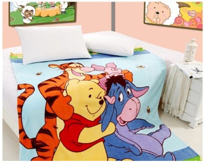 ผ้าห่มกำมะหยี่ เนื้อนุ่ม Pooh สีฟ้า