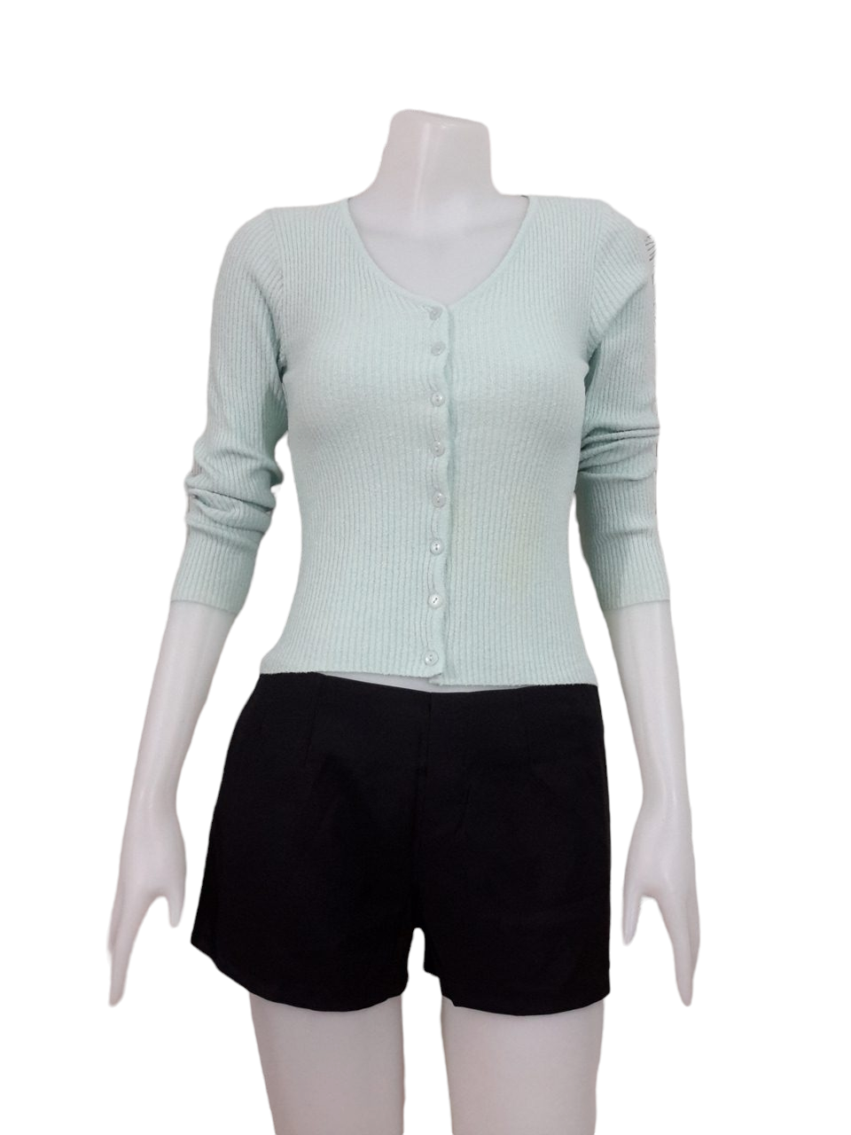 Blouse3536 2nd hand clothes เสื้อคลุมไหมพรมร่อง(เนื้อหนาปานกลาง) แขนยาว กระดุมผ่าหน้า สีพื้นฟ้าอ่อน