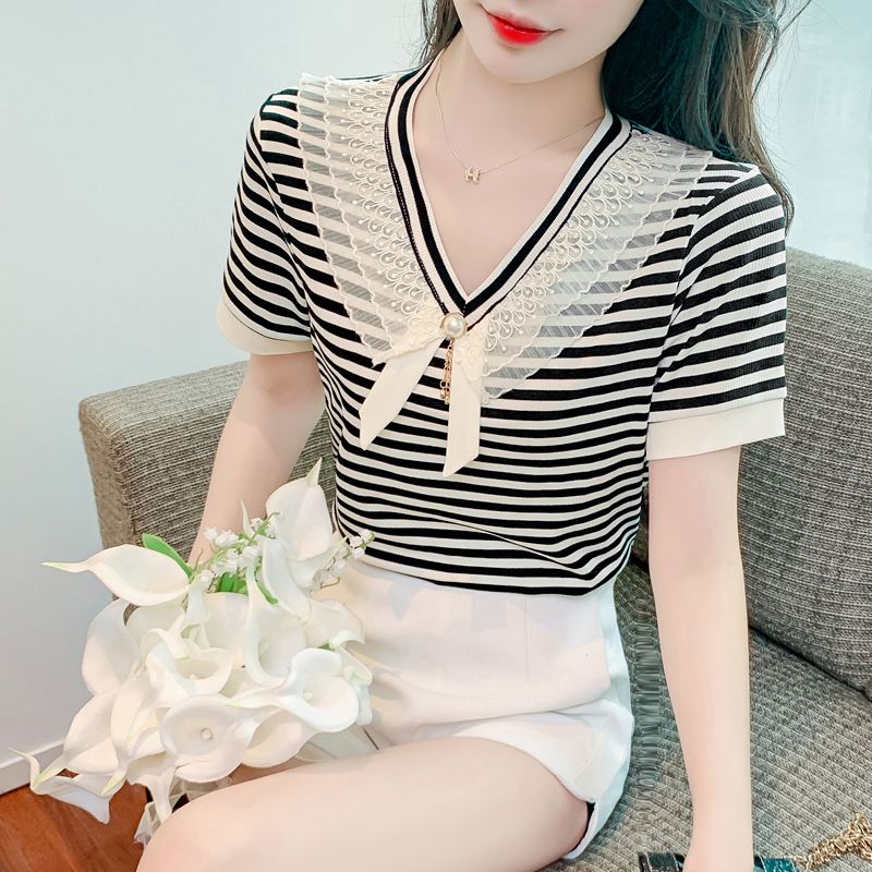 เสื้อผ้าวัยรุ่นเกาหลี เสื้อยืดวัยรุ่นผู้หญิง มีขนาด S M L XL