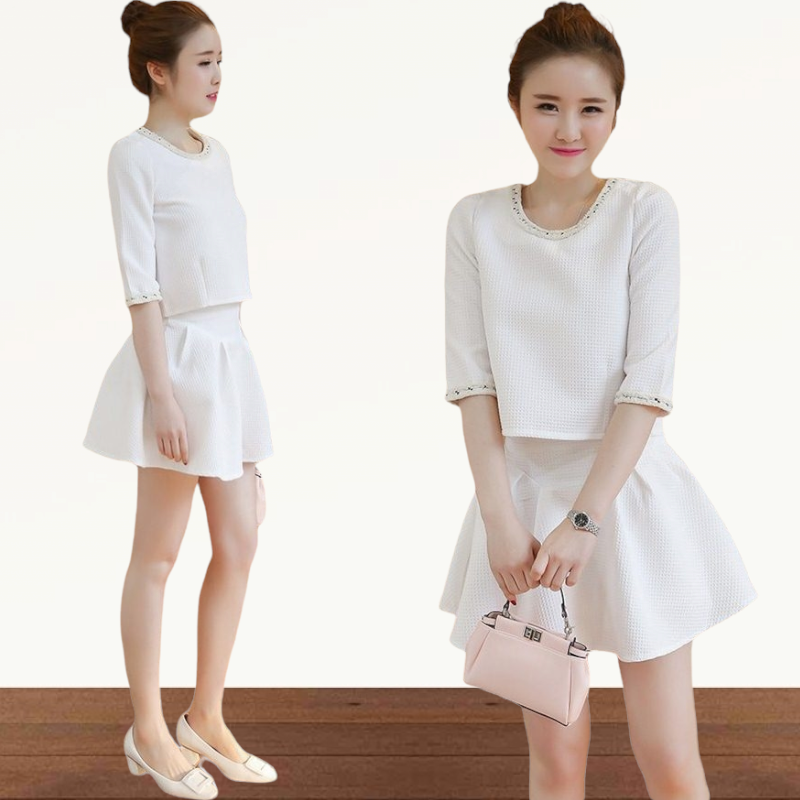 Set_bs1455 ชุดเซ็ท 2 ชิ้น(เสื้อ+กระโปรง) เสื้อแขนสามส่วนสีขาวครีมแต่งแถบวิ้งๆ ช่วงคอและแขน+กระโปรงบานซิปหลังสีขาวครีมเข้าชุด ผ้าวาฟเฟิลเนื้อหนาเรียบสวยยืดขยายได้ งาน Set เข้าชุด ใส่แล้วน่ารักมาก