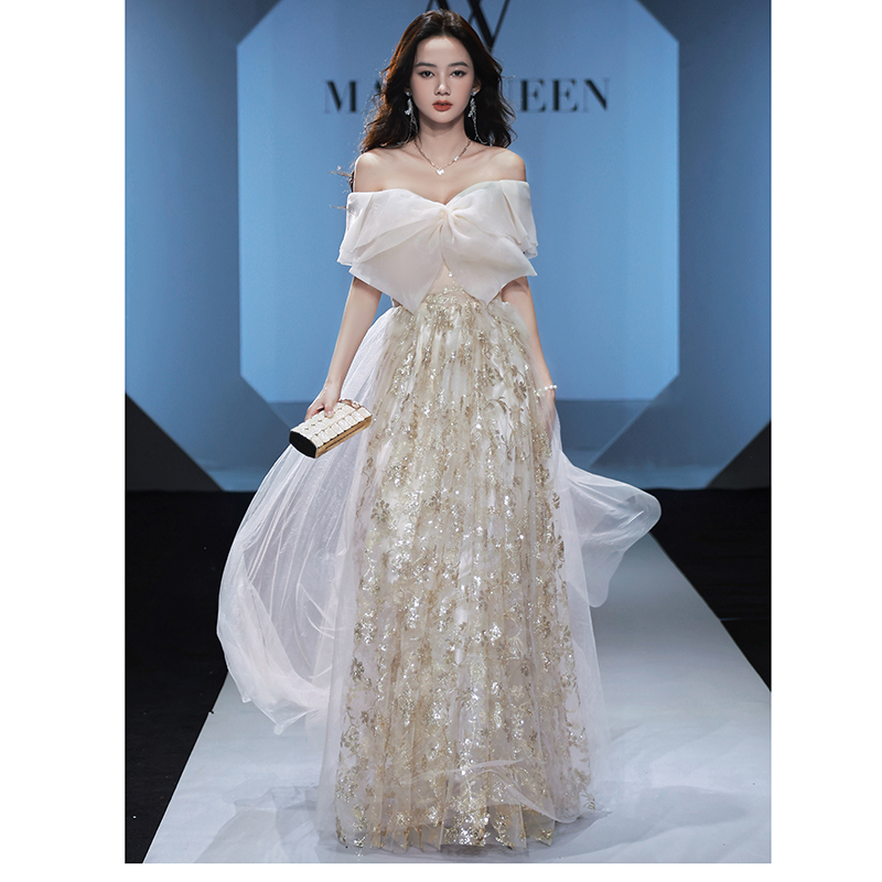 ชุดราตรี ชุดราตรีสวยหรู แบบ ทันสมัย Evening dress