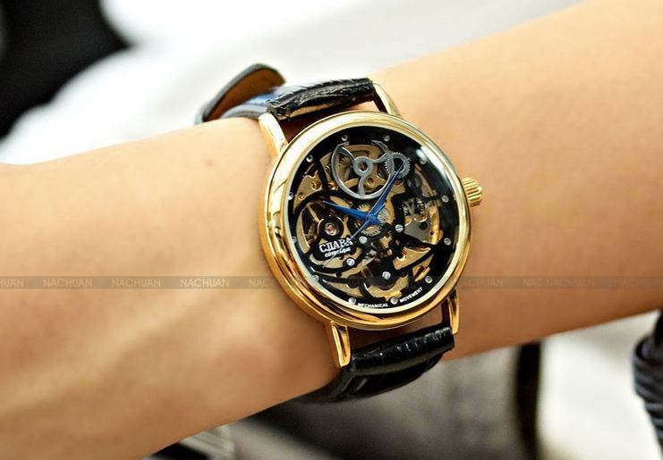 นาฬิกาโชว์กลไก นาฬิกาข้อมือเปลือย Mechanical watch นาฬิกาข้อมือผู้ชาย แบบโชว์กลไก สายหนังสีดำ หน้าปัดดำ ตัดด้วยเข็มสีน้ำเงิน 98801