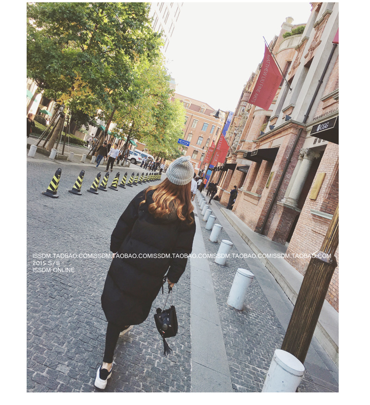 เสื้อกันหนาว สีดำ ตัวยาว ผ้าร่มกันลม บุนวมนุ่ม ซิปและกระดุมหน้า พร้อมส่งจ้า สำเนา