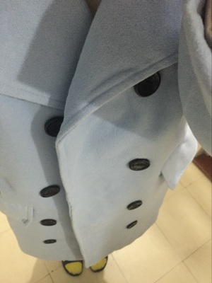 OverCoat เสื้อโค้ทกันหนาว สไตล์เกาหลี สีฟ้าอ่อน ตัวยาวแต่งกระดุมสองแถว บุซับในฟกันลม พร้อมส่ง สีฟ้าอ่อน L