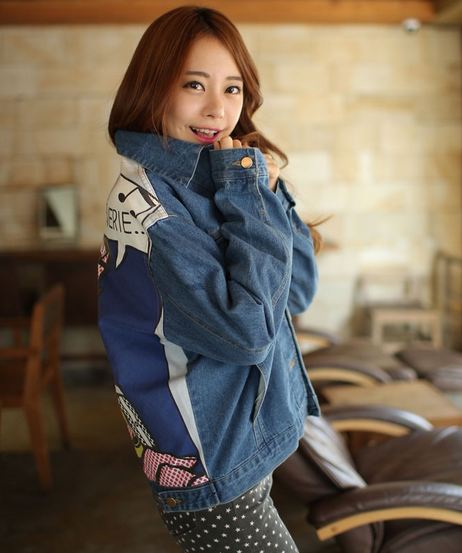 เสื้อยีนส์ ผู้หญิง แจ็คเก็ตยีนส์ แขนยาว แฟชั่น แนว สตรีท แฟชั่น จากยุโรป Jacket ยีนส์ แขนยาว สกรีน ผู้หญิง ฝรัั่ง ด้านหลัง 596046