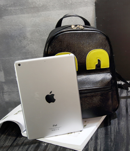 กระเป๋าเป้ หนังสีดำ แต่งลูกตาสีเหลืองน่ารัก พร้อมส่ง black