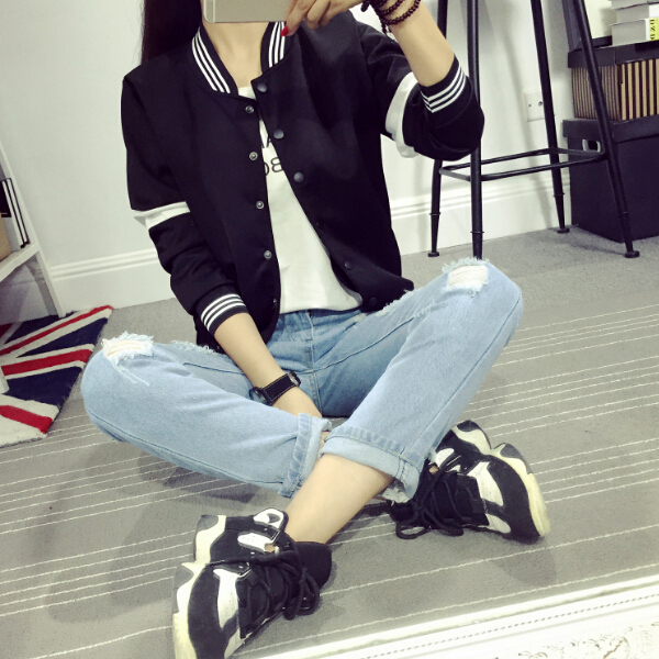 เสื้อคลุมเบสบอล ทรงสวยสีดำ แต่ขลิบสีขาว เก๋ๆ ใส่คลุมชิลๆ สบายๆ black