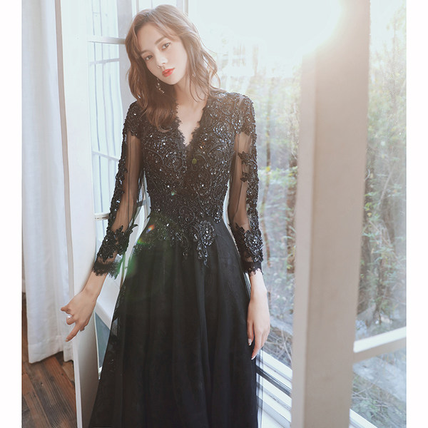 ชุดราตรี ชุดราตรีสวยหรู แบบ ทันสมัย Evening dress