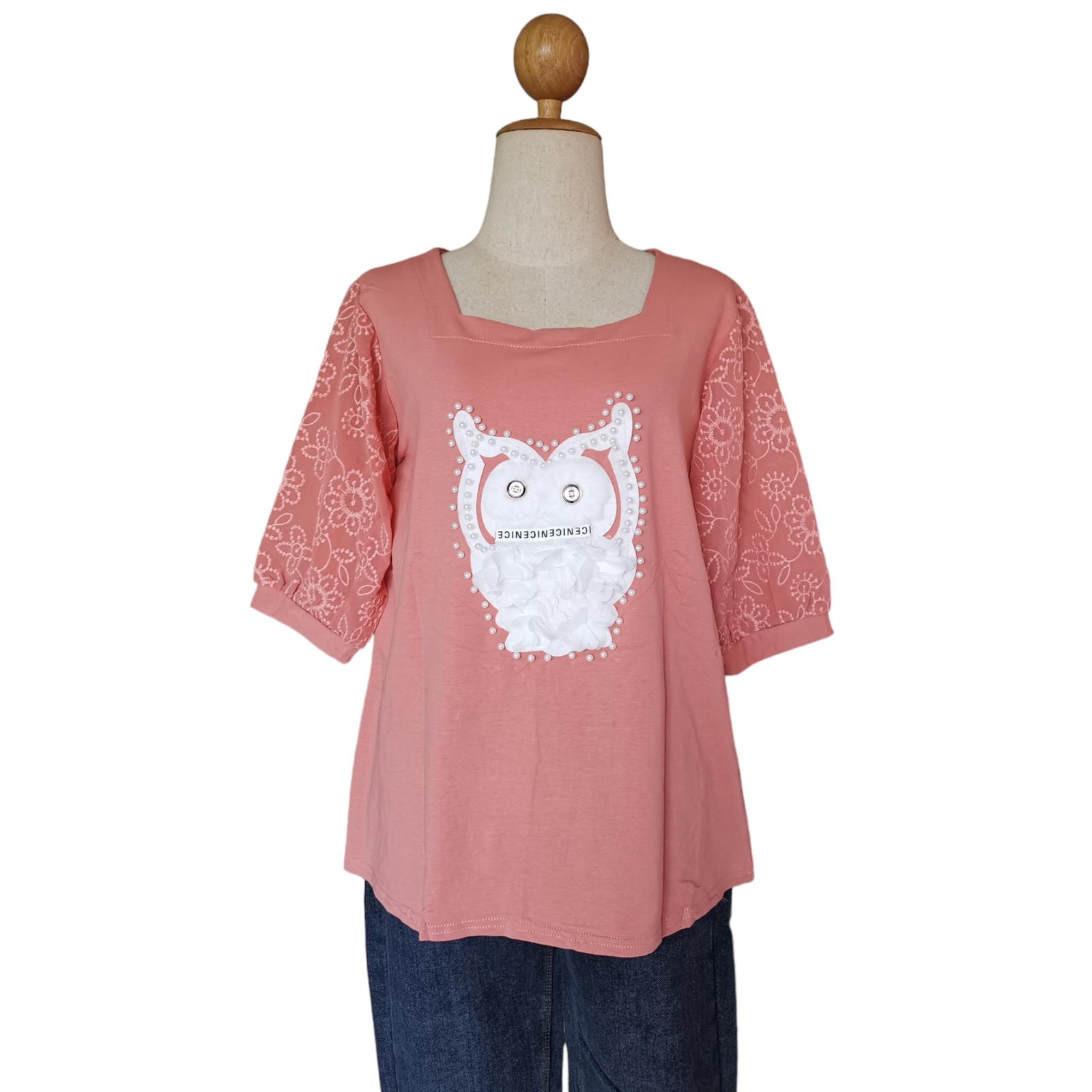 Blouse3864 เสื้อยืดแฟชั่นสาวอวบแขนชีฟองลูกไม้ แต่งลายนกฮูกน่ารัก งานแต่งอะไหล่แน่นๆ จัดเต็ม ผ้าคอตตอนบอดี้สูทเนื้อดีหนานุ่มเด้งมีน้ำหนักยืดหยุ่นสูงใส่สบาย งานน่ารักโทนสีพาสเทล