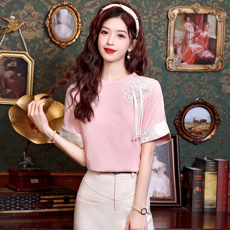 เสื้อเชิ้ตผู้หญิงใส่ทํางาน 390 บาทต่อชิ้น ฟรีค่าจัดส่ง