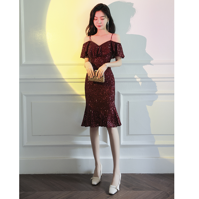ชุดราตรี ชุดราตรีสวยหรู แบบ ทันสมัย Evening dress