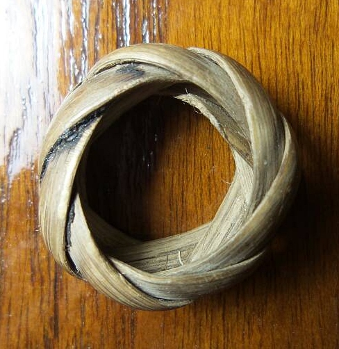 แหวนตะกร้อหวาย หลวงพ่อสุด