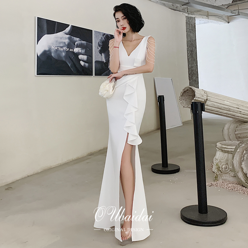 ชุดราตรี ชุดราตรีสวยหรู แบบ ทันสมัย Evening dress