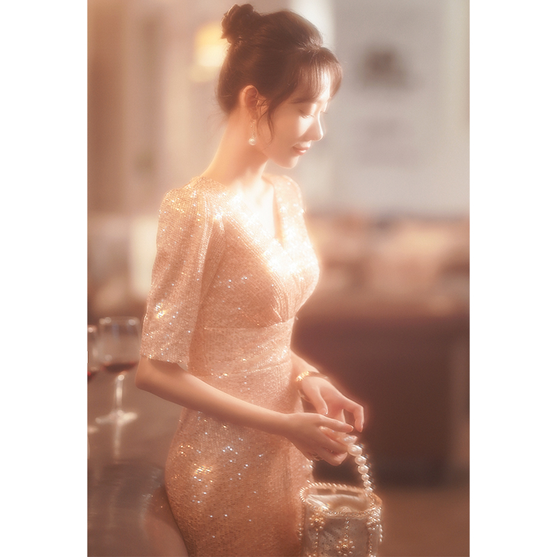 ชุดราตรี ชุดราตรีสวยหรู แบบ ทันสมัย Evening dress