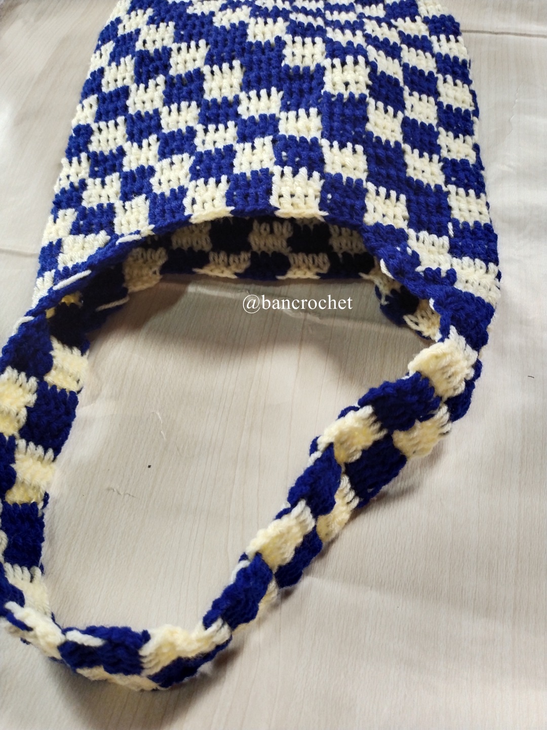 Bancrochet กระเป๋าถักลายตาราง Crochet Bag หลากสี 20*20 cm