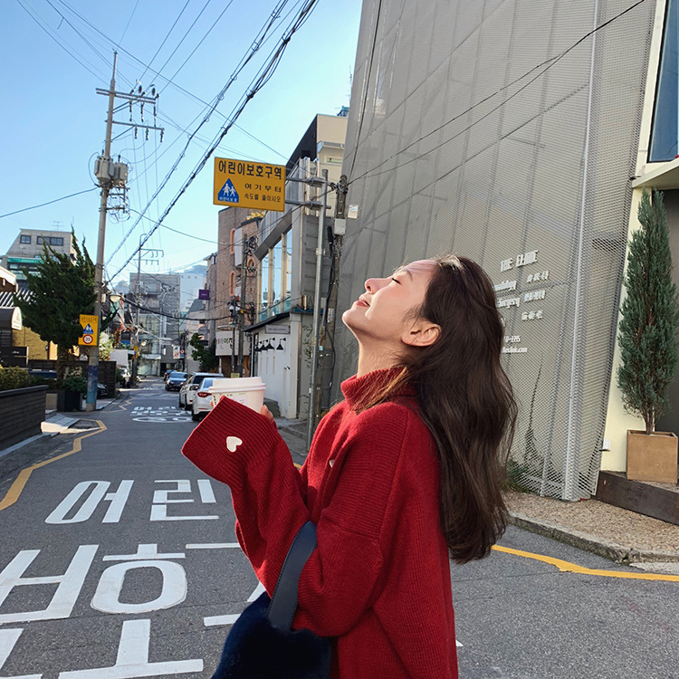 ห้ามพลาด Sweater เสื้อสเวทเตอร์ไหมพรม คอเต่า แต่งลายปักหัวใจ งานดี ไหมพรมเนื้อดี สายเกาหลีห้ามพลาดน้าาา แดง freesize