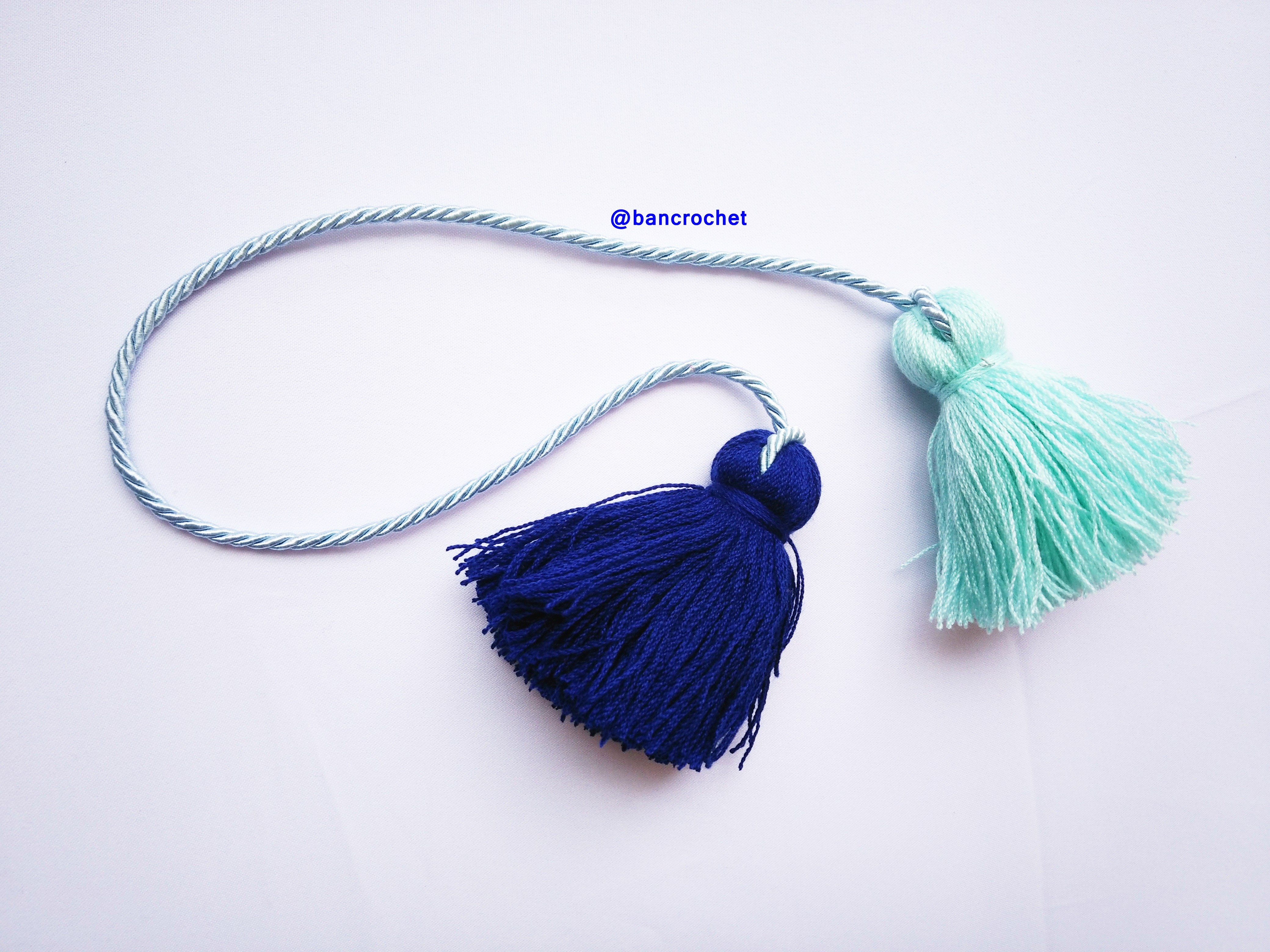 Bancrochet พู่ห้อยกระเป๋า/ที่ห้อยกระเป๋าแฮนด์เมด Tassels keychain hanging for bags หลากสี 4 นิ้ว