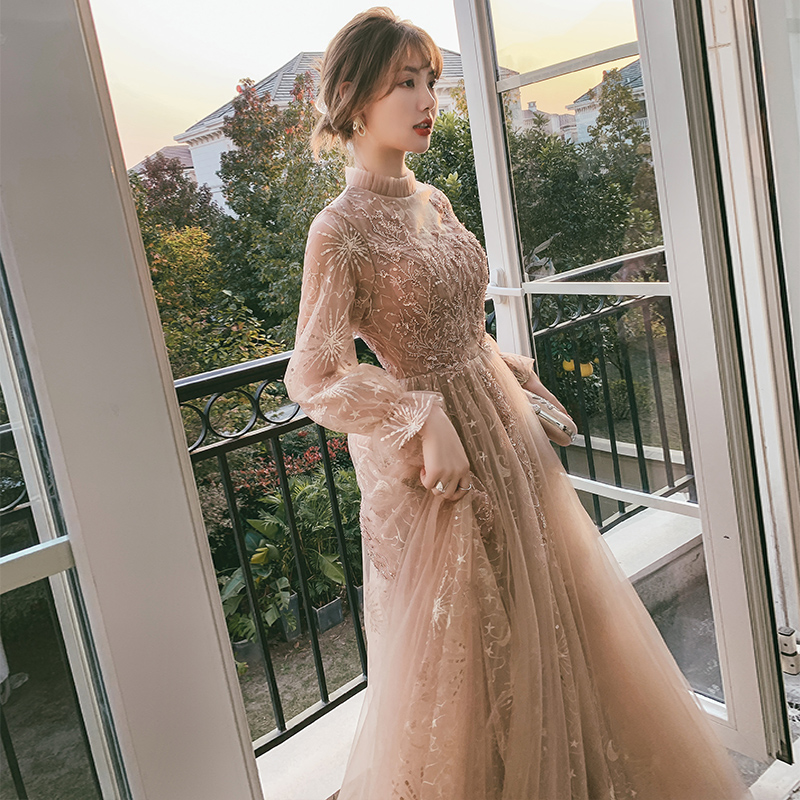 ชุดราตรี ชุดราตรีสวยหรู แบบ ทันสมัย Evening dress