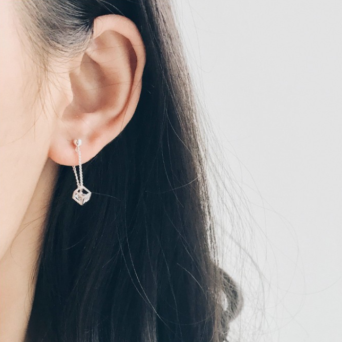 ต่างหูเงินแท้ S925 รุ่น Cubic ต่างหูก้านเสียบ แต่งโซ่ลูกบาศ์เพชรCZ เงินแท้ทั้งชิ้น Silver925 ตุ้มหูเงินแฟชั่น