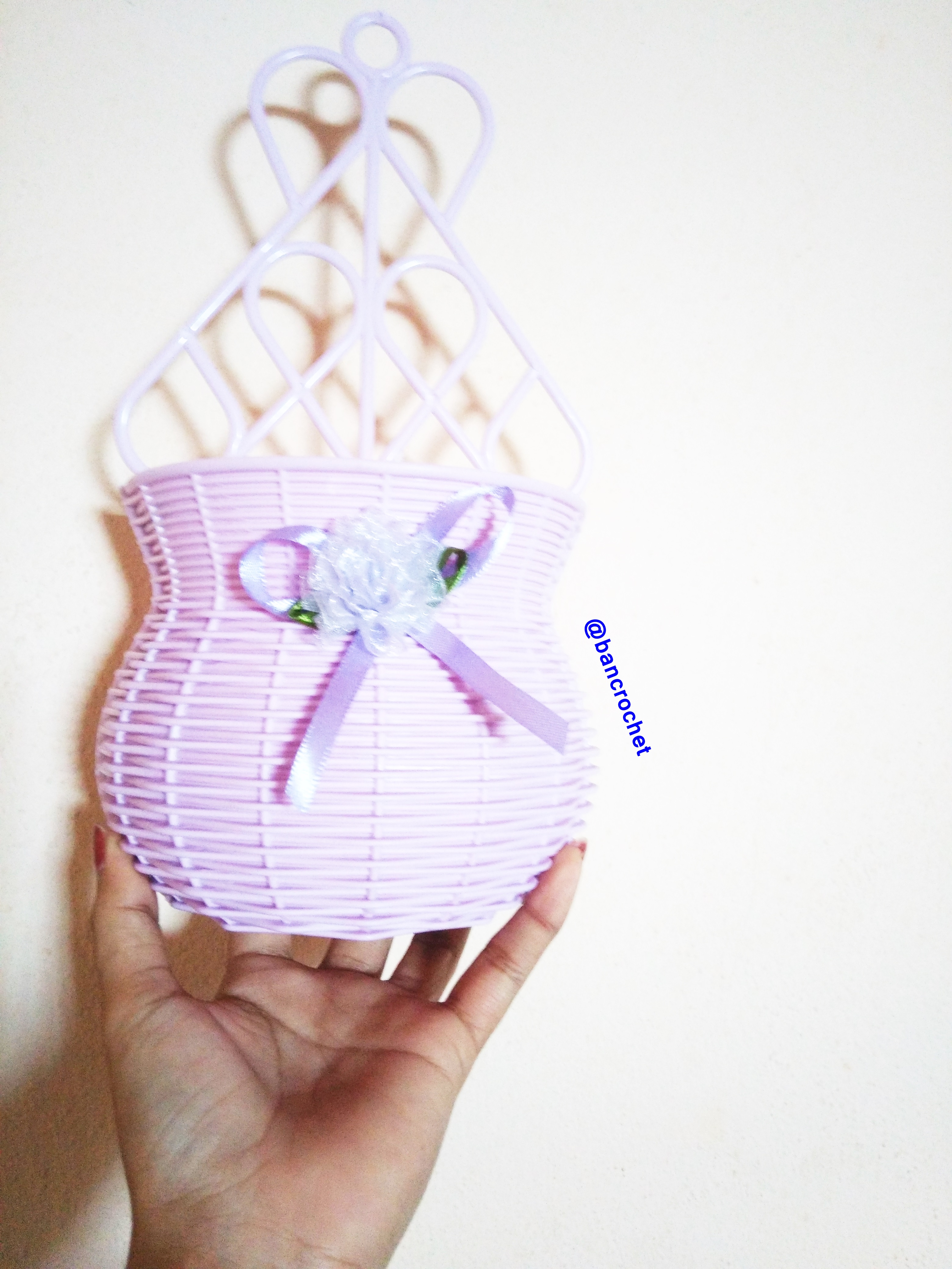 Bancrochet แจกันช่อดอกไม้แขวน crochet flowers vase hanger หลากสี 8 นิ้ว