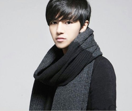 ผ้าพันคอกันหนาว ไหมพรม เกาหลี สีดำเทา แต่งเล่นลาย เท่ๆ พร้อมส่ง same pic