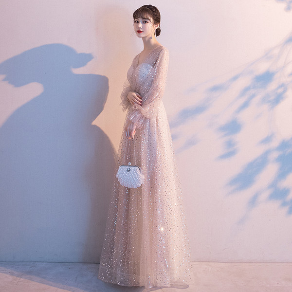 ชุดราตรี ชุดราตรีสวยหรู แบบ ทันสมัย Evening dress