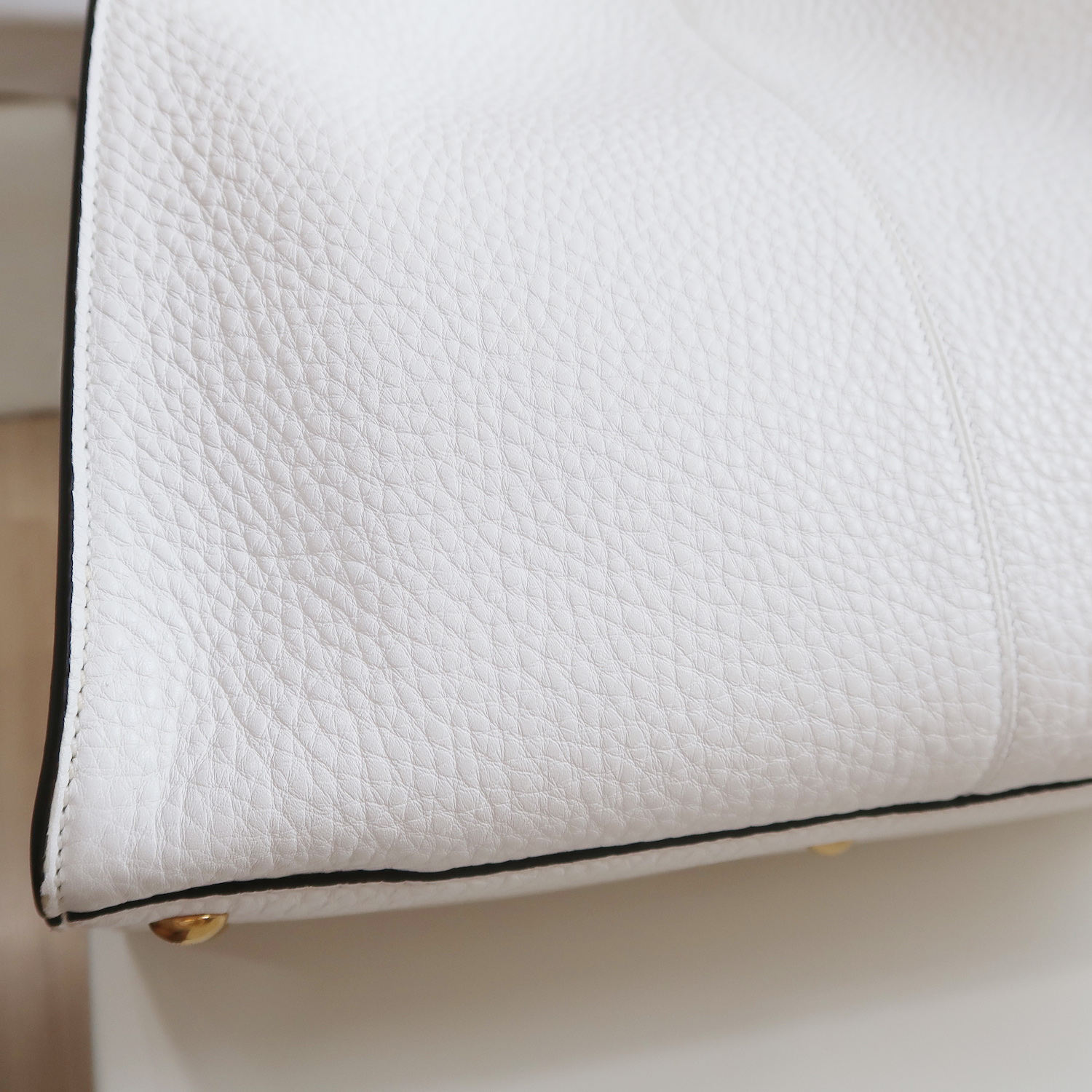 Fendi White Grained Calfskin X-Lite Peekaboo Medium GHW