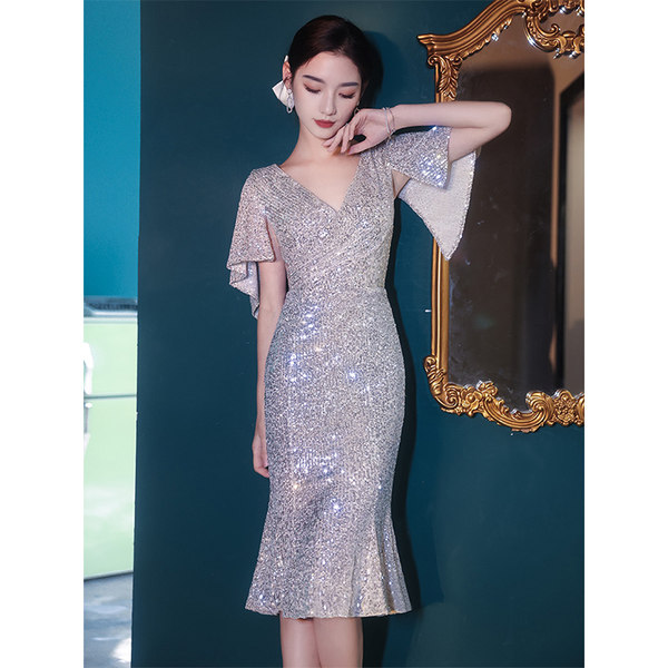 ชุดราตรี ชุดราตรีสวยหรู แบบ ทันสมัย Evening dress