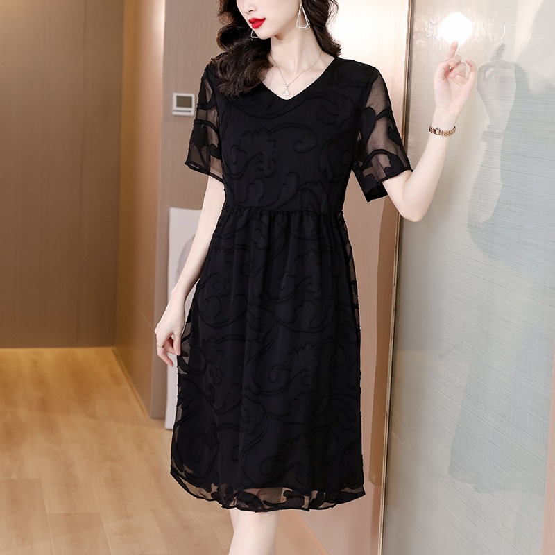 เดรสสาวอวบ มีไซส์ L-4XLอกเสื้อ 38-47 นิ้ว ใส่ได้ทั้งสาวหุ่นดีน่ารักจนถึงสาวอวบพลัสไซส์ จัดส่งฟรี! ทักแชทสั่งซื้อ