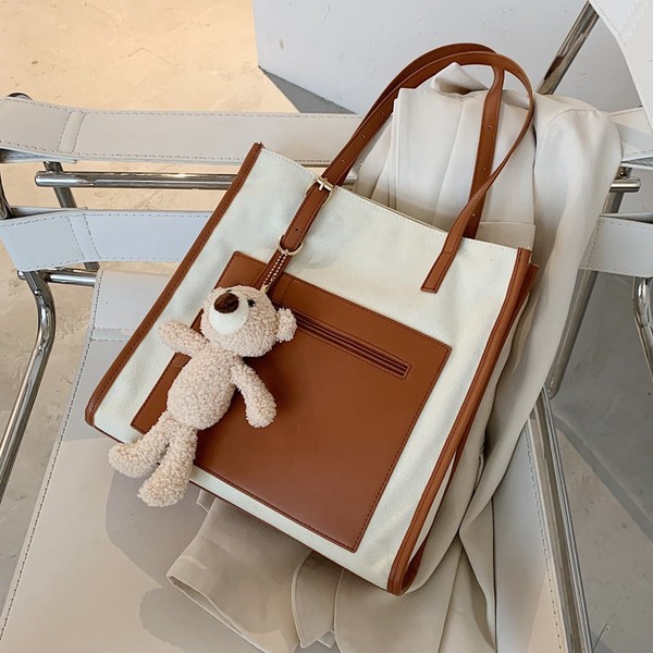 กระเป๋าสะพายข้างผู้หญิง กระเป๋าสะพายข้างใบเล็ก By Cocoa bags