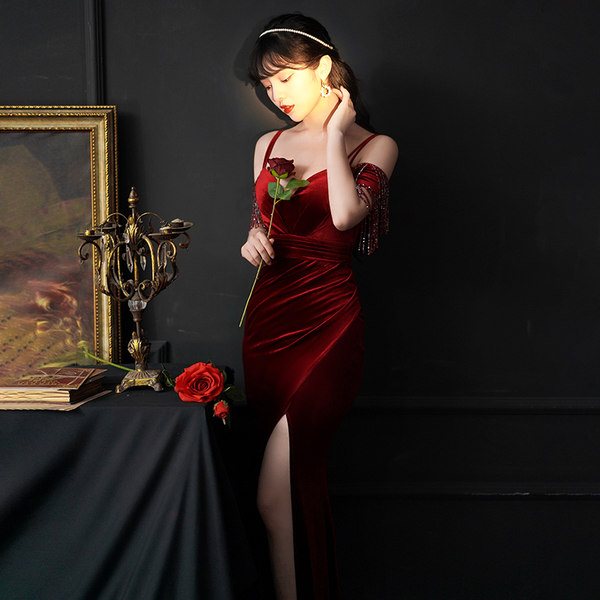 ชุดราตรี ชุดราตรีสวยหรู แบบ ทันสมัย Evening dress