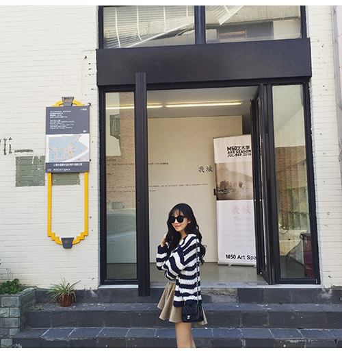 เสื้อคลุมไหมพรมถัก เนื้อนุ่ม สีกรมขาว ทรงน่ารัก พร้อมส่ง same pic