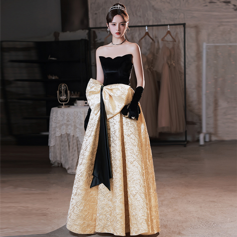 ชุดราตรี ชุดราตรีสวยหรู แบบ ทันสมัย Evening dress