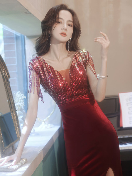 ชุดราตรี ชุดราตรีสวยหรู แบบ ทันสมัย Evening dress