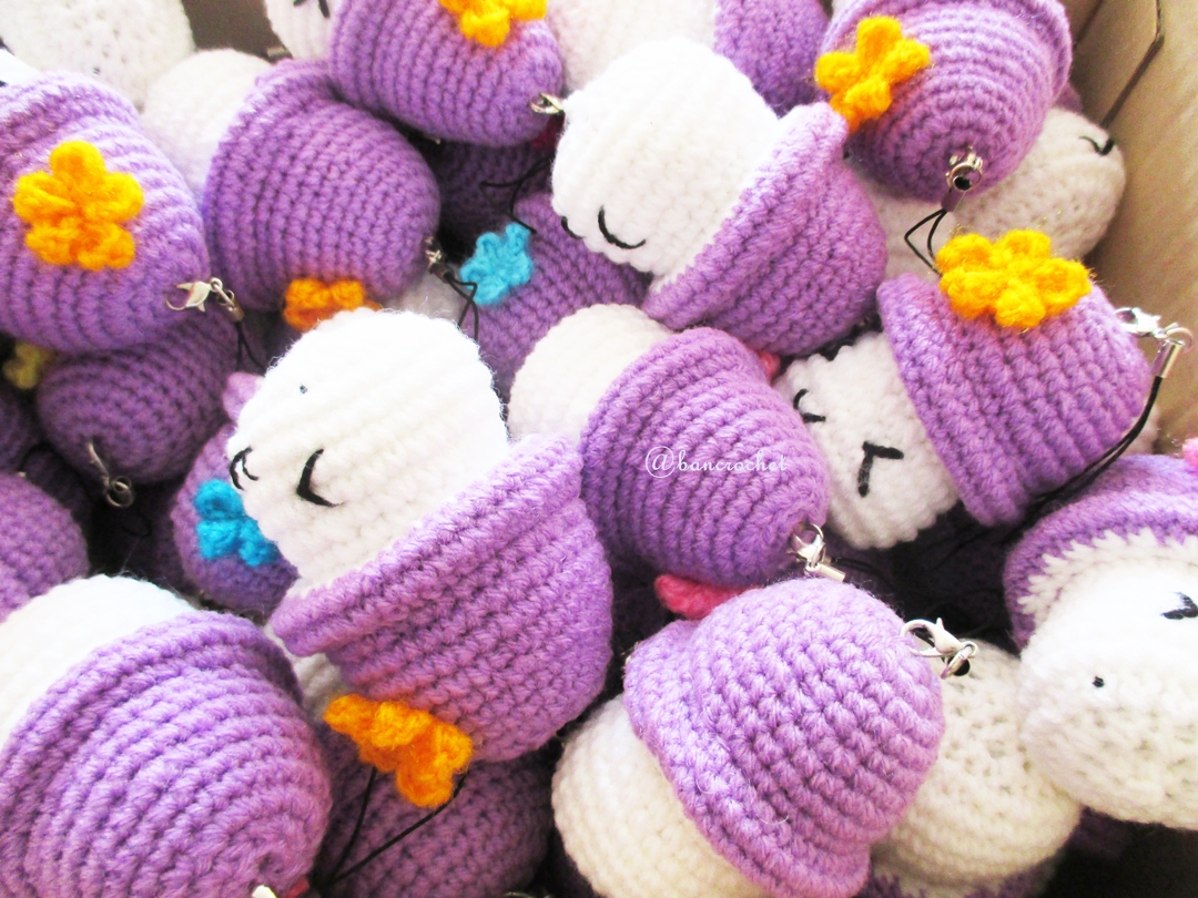 พวงกุญแจเห็ดถัก สีม่วง